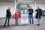 Start der Kinderimpfung: Landesrätin Juliane Bogner-Strauß, Lukas (11), Kinderarzt Jörg-Ingolf Stein und Impfstraßenkoordinator Harald Eitner (v.l.) vor der Impfstraße in der Grazer Messe. © Bilder: Land Steiermark/Jesse Streibl; Verwendung bei Quellenangabe honorarfrei Start der Kinderimpfung: Landesrätin Juliane Bogner-Strauß, Lukas (11), Kinderarzt Jörg-Ingolf Stein und Impfstraßenkoordinator Harald Eitner (v.l.) vor der Impfstraße in der Grazer Messe.